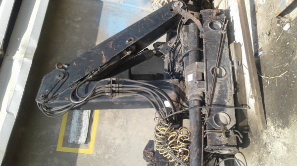 ขายเครนติดรถบรรทุก 4ตัน  2 ตัว