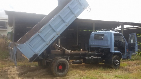 ขายรถอีชุซูุ6ล้อดั็ม เครื่อง120แรง พวงมาลัยเพราเวอร์  มีสะโล สนใจโทร 0882695902 คุณธีรวุฒิ