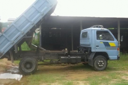 ขายรถอีชุซูุ6ล้อดั็ม เครื่อง120แรง พวงมาลัยเพราเวอร์  มีสะโล สนใจโทร 0882695902 คุณธีรวุฒิ