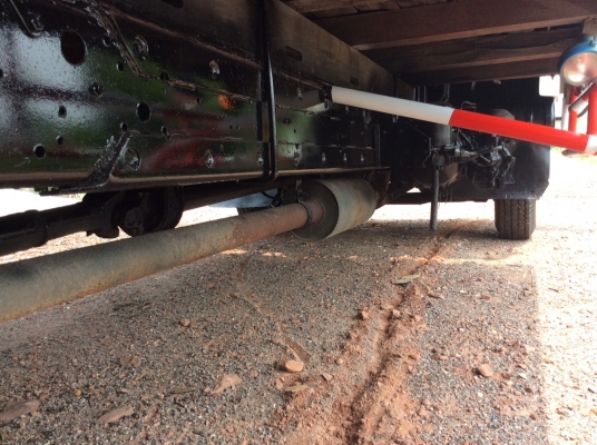 HINO F18 เครื่อง 185 แรง ยาว  6 ม.  พวงมาลัยพาว์เวอร์ เบรคจิ๊ฟฟี่ (มีลิฟต์ท้าย) เครื่องดี ยางดี ขับดี ครัทซีสวย ขาย 470,000 บาท ศุภากร 081-1903107, 081-4252943