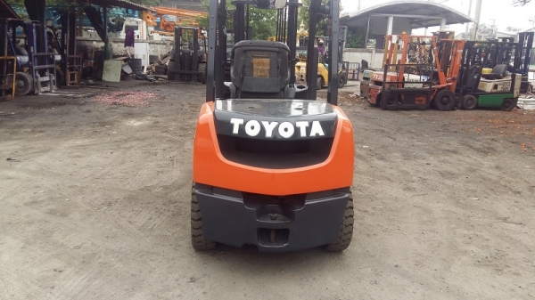 FORKLIFT 3.0T TOYOTA 8FD30 Diesel 2Z Auto 4.0 M.งาสไลด์ ญี่ปุ่น FORKLIFT 3.0T TOYOTA 8FD30 Diesel 2Z Auto 4.0 M.งาสไลด์ ญี่ปุ่น