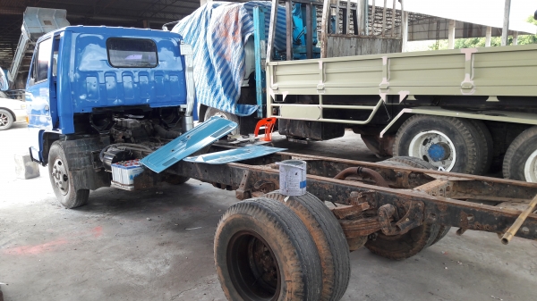 Isuzu Nkr เครื่อง 4BE1-110 แรง หัวลากคัสซี ทำสีหัวใหม่ ทะเบียน ม.89 Isuzu Nkr เครื่อง 4BE1-110 แรง หัวลากคัสซี ทำสีหัวใหม่ ทะเบียน ม.89