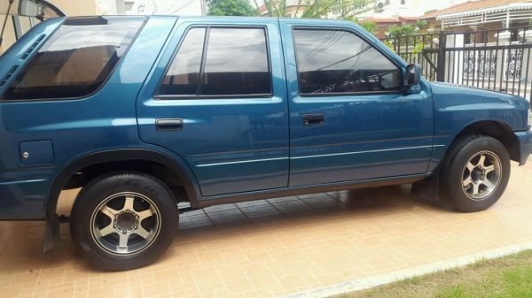 ISUZU Cameo 1995 มือเดียวป้ายแดง ISUZU Cameo 1995 มือเดียวป้ายแดง