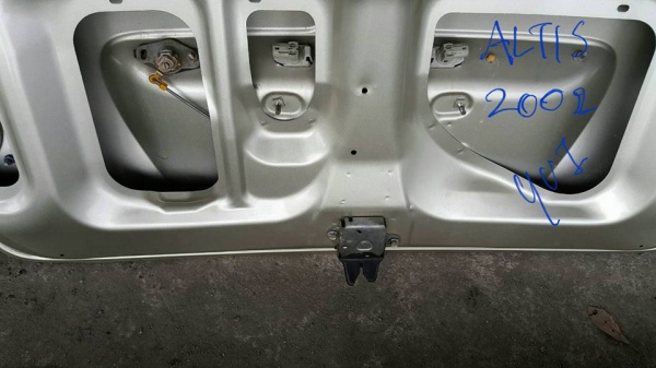 ฝาท้าย ครบเซท altis ปี 02  สภาพนางฟ้าลงมาเกิด