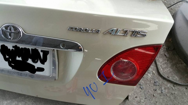 ฝาท้าย ครบเซท altis ปี 02  สภาพนางฟ้าลงมาเกิด