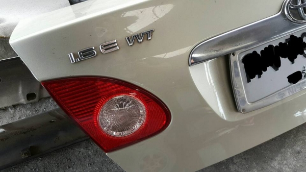 ฝาท้าย ครบเซท altis ปี 02  สภาพนางฟ้าลงมาเกิด