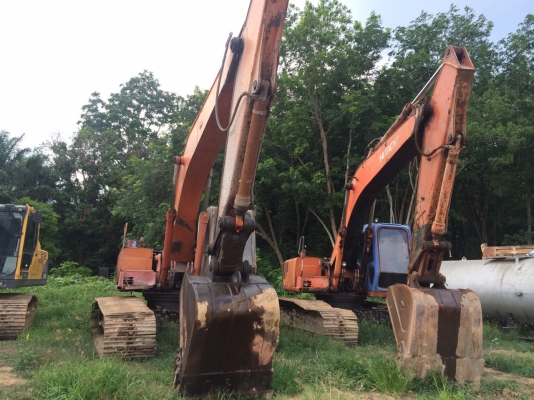 รถแบคโฮ HITACHl  EX 200 - 2. , ( มีขาย 2 คัน. )     สนใจติดต่อ  081 - 6079515