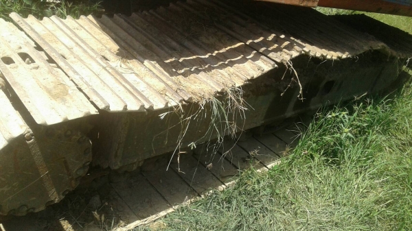 รถแบคโฮ HITACHl  EX 200 - 2. , ( มีขาย 2 คัน. )     สนใจติดต่อ  081 - 6079515