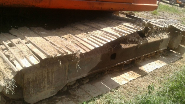 รถแบคโฮ HITACHl  EX 200 - 2. , ( มีขาย 2 คัน. )     สนใจติดต่อ  081 - 6079515