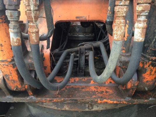 รถแบคโฮ HITACHl  EX 200 - 2. , ( มีขาย 2 คัน. )     สนใจติดต่อ  081 - 6079515