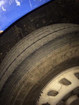 รถฮีโน่ 6 ล้อดั้ม FC4J  145 แรงม้า ปี 46.    สนใจติดต่อ  081 - 6079515