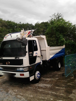 รถฮีโน่ 6 ล้อดั้ม FC4J  145 แรงม้า ปี 46.    สนใจติดต่อ  081 - 6079515