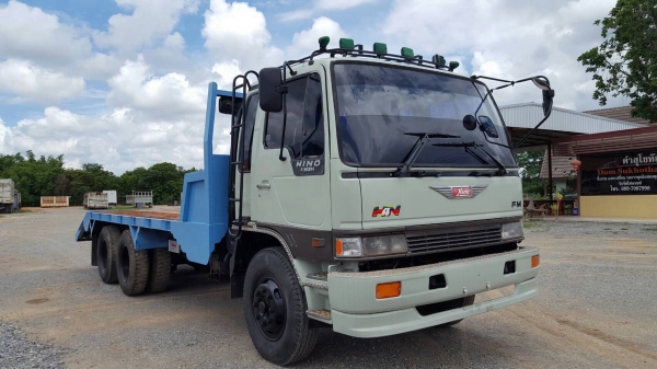 ขาย HINO FM3H  พร้อมหางบรรทุกแม็กโฮ