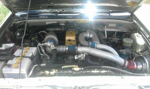 ISUZU DRAGON EYE ตัวท๊อปสุด 2.8 SLX TRUBO ปี 41 พวงมาลัยเพาเวอร์แท้ กระจกไฟฟ้า