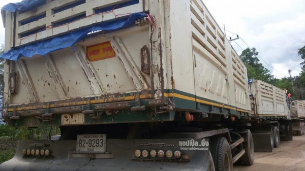 สิบล้อ ฮีโน่ 344ปี56ซีรี500 แม่ลูก3คาน ดั้มสามมิต สภาพดีสวยเดิมๆพร้อมใช้ ทะเบียนพร้อมโอน ขายราคา 2,750,000บ รถสวยๆน่าใช้