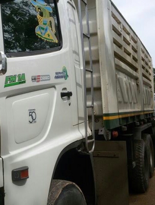 สิบล้อ ฮีโน่ 344ปี56ซีรี500 แม่ลูก3คาน ดั้มสามมิต สภาพดีสวยเดิมๆพร้อมใช้ ทะเบียนพร้อมโอน ขายราคา 2,750,000บ รถสวยๆน่าใช้