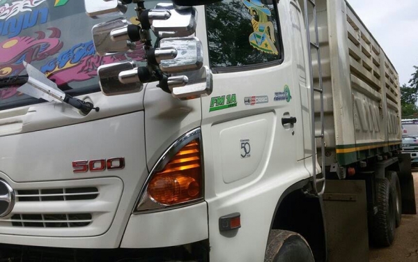 สิบล้อ ฮีโน่ 344ปี56ซีรี500 แม่ลูก3คาน ดั้มสามมิต สภาพดีสวยเดิมๆพร้อมใช้ ทะเบียนพร้อมโอน ขายราคา 2,750,000บ รถสวยๆน่าใช้