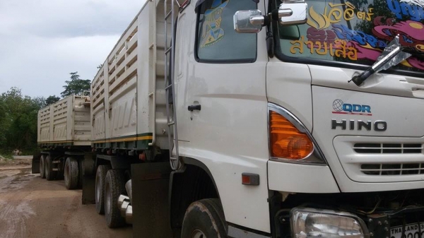 สิบล้อ ฮีโน่ 344ปี56ซีรี500 แม่ลูก3คาน ดั้มสามมิต สภาพดีสวยเดิมๆพร้อมใช้ ทะเบียนพร้อมโอน ขายราคา 2,750,000บ รถสวยๆน่าใช้