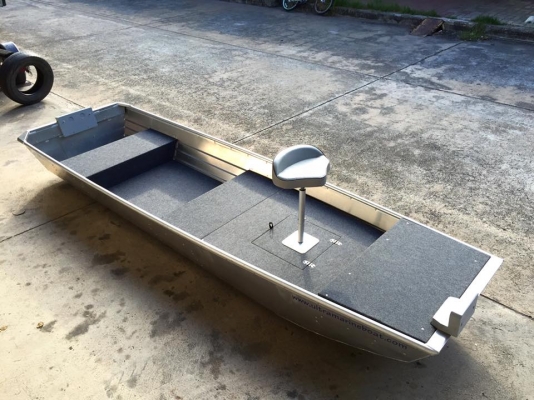 เรือท้องแบนขนาด 12 ฟุตสั่งปูบาส สวยๆครับ