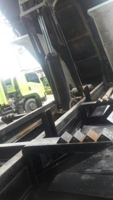 รถอีซูซุ 10 ล้อดั้ม FXZ  240 แรงม้า. ปี 37. , ( * ขาวทำฟ้า. )    สนใจติดต่อ  081 - 6079515