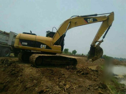รถแบคโฮ  CAT  320  ( กระบอกดำ. ) , ( รถทำ 6,xxx กว่า ชม. )     สนใจติดต่อ  081 - 6079515