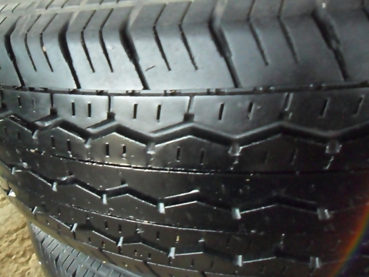 แม็กขอบ15แท้ 6รู139+ยางกระบะ บริดสโตน ดอกหนา80\% ลงพื้นปี13 (4ล้อ5,500)