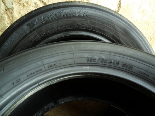 ยางขอบ15  โยโกฮาม่า195-65-R15 ลงพื้นปี13 เหมือนยางใหม่