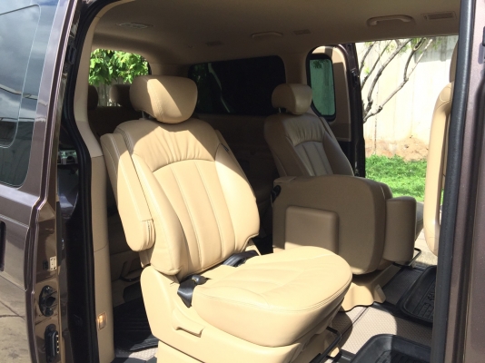 hyundai h1 elite สีน้ำตาล ปี 2014 รถมือเดียว สวยมากไม่มีริ้วรอย ถูกที่สุดในตลาด