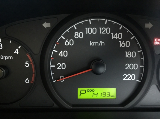 hyundai h1 elite สีน้ำตาล ปี 2014 รถมือเดียว สวยมากไม่มีริ้วรอย ถูกที่สุดในตลาด