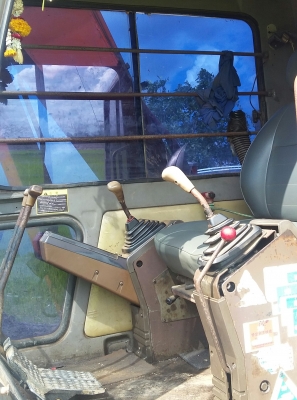 ฮิตาชิ EX-1 พร้อมใช้สวยๆครบๆมีลายหัวเจาะจอมอึดไม่จุกจิก