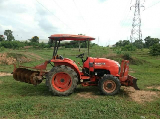 ขายรถไถ KUBOTA L3608 ปี53 อุปกรณ์ ดันหน้า ผานหลัง สภาพพร้อมใช้งาน เอกสารเล่มทะเบียนพร้อมโอน ราคา240,000 สนใจโทร 090-8588220คุณนะ 093-3258446คุณบิว หรือเข้าดูสินค้าอื่นๆได้ที่ www.narong2truck.com หรือ www.truck.in.th/498 หรือเพจFacebook ณรงค์ ซื้อขายรถมือ