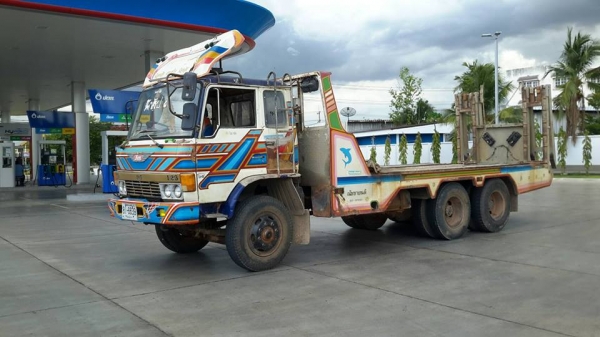 ขายรถเทรลเลอร์2เพลา FM17 เครื่อง168แรง EH700 มีบันไดขึ้นรถเกี่ยว สภาพพร้อมใช้งาน เอกสารถูกต้อง เล่มทะเบียนพร้อมโอน ราคา495,000 สนใจโทร 090-8588220คุณนะ 093-3258446คุณบิว หรือเข้าดูสินค้าอื่นๆได้ที่ www.narong2truck.com หรือ www.truck.in.th/498 หรือเพจFace