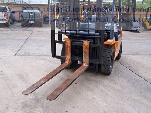 ขาย รถโฟล์คลิฟท์ TOYOTA รุ่น 7FD25