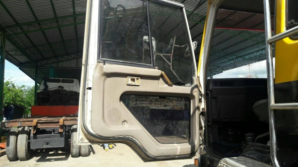 ขาย10ล้อมิตรซูTDรถน้ำมัน2เพลา ขาย10ล้อมิตรซูTDรถน้ำมัน2เพลา