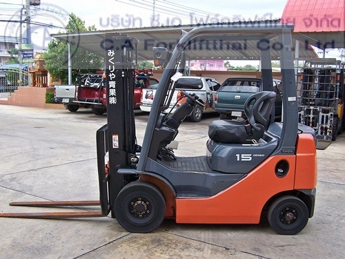 ขาย รถโฟล์คลิฟท์ TOYOTA รุ่น 8FD15(1)