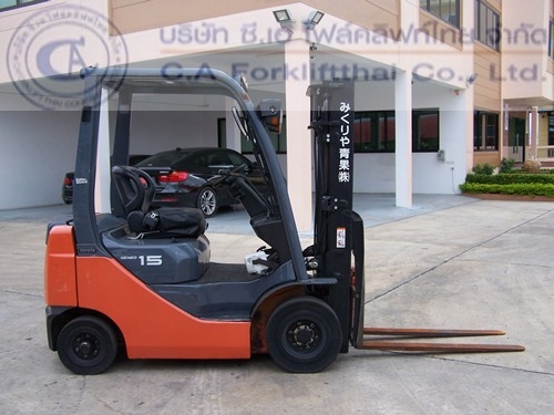 ขาย รถโฟล์คลิฟท์ TOYOTA รุ่น 8FD15(1)