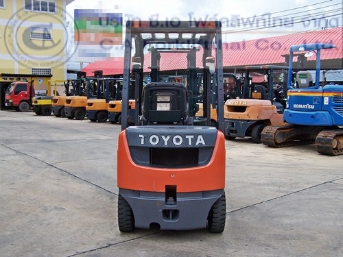 ขาย รถโฟล์คลิฟท์ TOYOTA รุ่น 8FD15(2)
