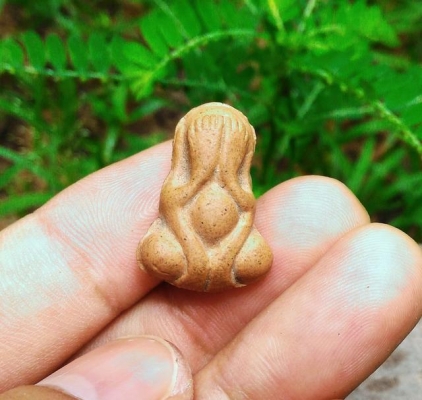 พระปิดตา สวยๆ เนื้อดินเผา มีองค์เดียว