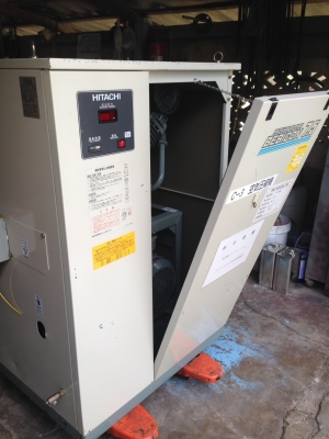 ปั๊มลมลูกสูบเก็บเสียงHITACHI 10แรงม้าเก่าญี่ปุ่น0833554933