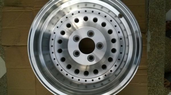 ขายล้อ 15*8.5 5/114.3 et-34 ราคา13,500 โทร.096-2085202 ครับ ขายล้อ 15*8.5 5/114.3 et-34 ราคา13,500 โทร.096-2085202 ครับ