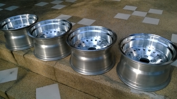 ขายล้อ 15*8.5 5/114.3 et-34 ราคา13,500 โทร.096-2085202 ครับ ขายล้อ 15*8.5 5/114.3 et-34 ราคา13,500 โทร.096-2085202 ครับ