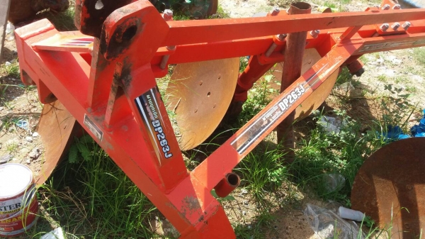 ผาลสามใบ26ตราช้างสภาพเกือบเท่าของใหม่