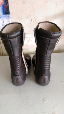 ขายคับรองเท้าใส่ขับรถ PUMA BONNEVILLE 3คู่ ของใหม่คับ  1.สีขาว ตัวTOP เบอร์43 ราคา 2990 บาท  2.สีน้ำตาลครีม เบอร์44 ราคา 2500 บาท 3.สีน้ำตาลครีม เบอร์42 ราคา 2500 บาท ส่งได้ทั่วไทยคับ สนใจติดต่อ 081-0578282 FACEBOOK ชาญณรงค์ ป๊อป ชัยอมฤต ไอดีไลน์ POPBIGBI