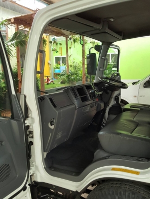 รถห้างมือเดียว (ELF NLR 130 กะบะใหม่) ทะเบียนไม่ติดเวลา