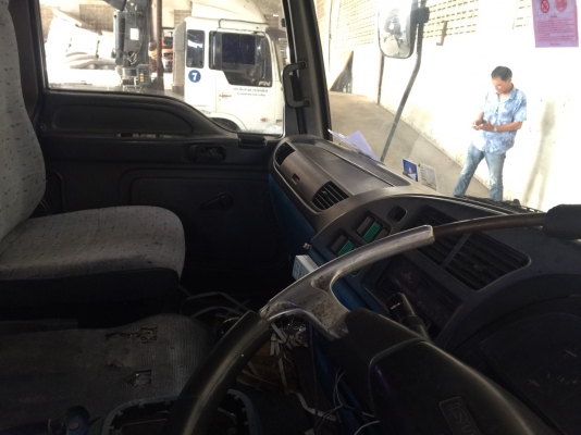 ขาย อีซูซุ 200 กะบะพื้นเรียบ ยาว 6.5 มีสองคัน ขาย อีซูซุ 200 กะบะพื้นเรียบ ยาว 6.5 มีสองคัน