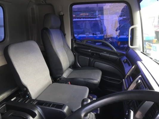 ขาย HINO 251 ปี56 รถสวยใช้น้อย สนใจติดต่อ 081-9426747 สุรศักดิ์ สิบล้อ