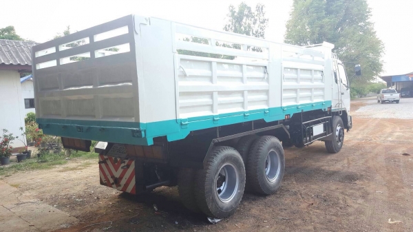 ขายรถบรรทุกสิบล้อดัมพ์ Mitsubishi เครื่อง 240 แรง ปี 57 กระบะดัมพ์สามมิตร ทะเบียนพร้อม