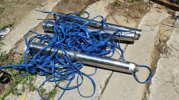 ขายตามสภาพ ชัมเมร็อทสูบน้ำบาดาล/ เครื่องสูบน้ำบาดาล/ ปั้มน้ำบาดาล 3 เครือง ราคารวม 23,000 ขายตามสภาพ ชัมเมร็อทสูบน้ำบาดาล/ เครื่องสูบน้ำบาดาล/ ปั้มน้ำบาดาล 3 เครือง ราคารวม 23,000