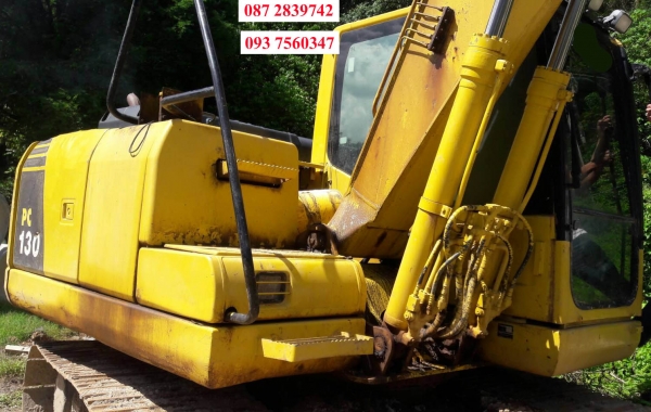 ขายรถแบคโฮ KOMATSU PC 130-8 = 12,000 ชม. ขายรถแบคโฮ KOMATSU PC 130-8 = 12,000 ชม.