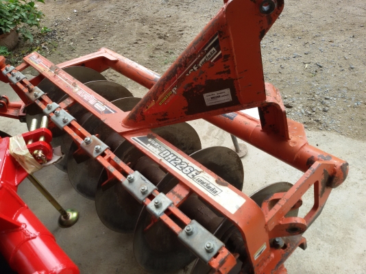 ปัญญาแทรคเตอร์..จัดมาให้ครับ ด่วน!!!คูโบต้า L3608 พร้อมใบมีดคานบน พร้อมผาน6 ตราช้าง22&times;6รถไร่สีเดิมๆ จัดส่ง อ.หนองไผ่ จ.เพชรบูรณ์